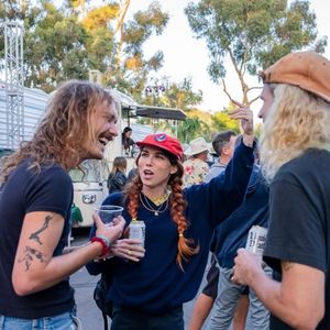 Image post by @grouplove on Instagram