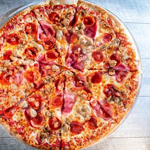 Image post by @parryspizza on Instagram