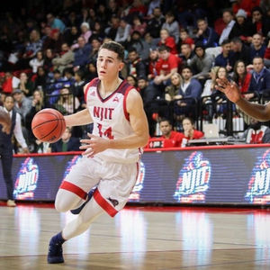 Image post by @njithoops on Instagram
