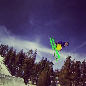 Image post by @uscskiandsnowboard on Instagram