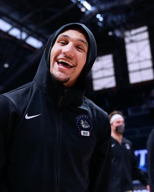 Video post by @zagmbb on Instagram