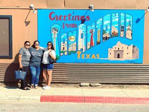 Image post by @houstonlatinabloggers on Facebook