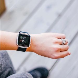 Image post by @fitbit on Instagram