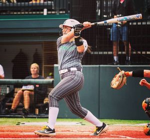 Image post by @dartmouthsoftball on Instagram