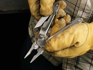 Image post by @leathermantools on Instagram
