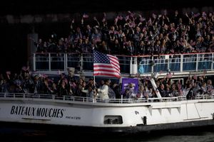 Image post by @MaskedInLA on Twitter