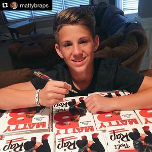 Image post by @gallerybooks on Instagram