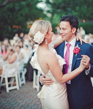Image post by @theknot on Instagram