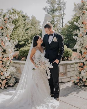 Image post by @theknot on Instagram