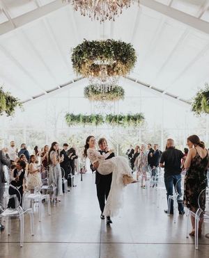 Image post by @theknot on Instagram