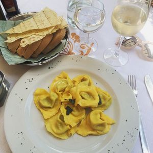 Image post by @juliajuliaroserose on Instagram