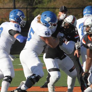 Image post by @drakebulldogsfb on Instagram