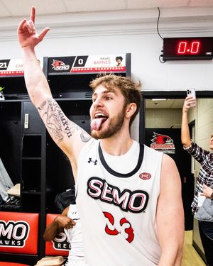 Image post by @semoredhawks on Instagram