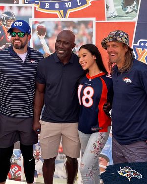 Image post by @broncosespanol on Instagram