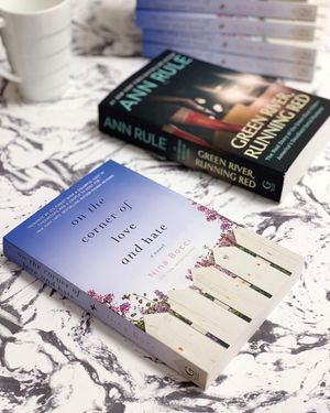 Image post by @gallerybooks on Instagram