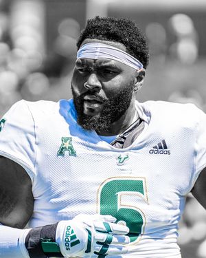 Image post by @USFFootball on Twitter