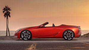 Image post by @Lexus on Twitter