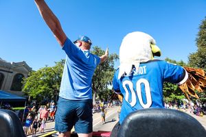 Image post by @coloradoeagles on Twitter