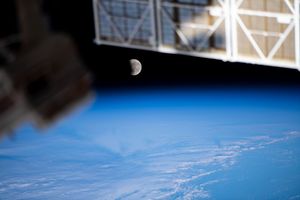 Image post by @nasaartemis on Instagram