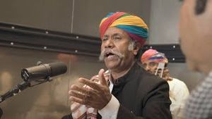 Video post by @esplanadesg on YouTube