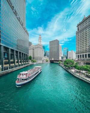 Image post by @chicago.explore on Instagram