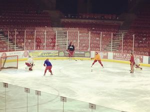 Image post by @du_hockey on Instagram