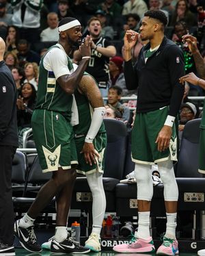 Image post by @giannis_an34 on Instagram