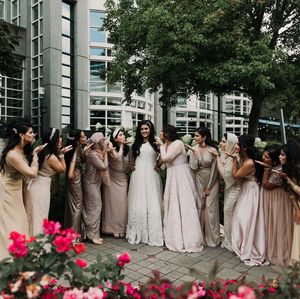 Image post by @thismodernlovephoto on Instagram