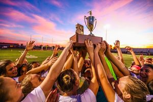 Image post by @ariannagrainey on Instagram