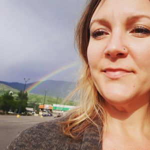 Image post by @hollysmee on Instagram