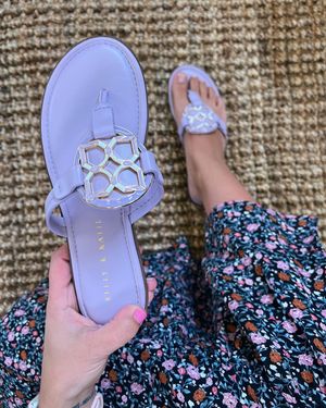 Image post by @dsw on Instagram