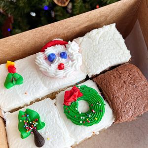 Image post by @deweysbakerygso on Instagram