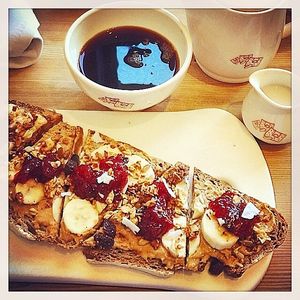 Image post by @lepainquotidienus on Instagram