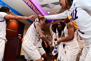 Image post by @lsuwbkb on Twitter
