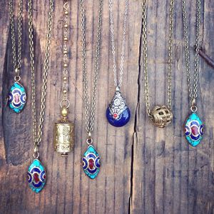 Image post by @ropethemoon on Instagram