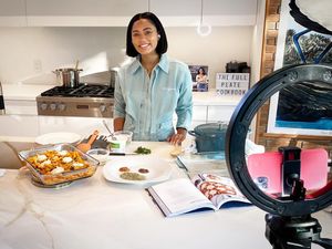 Image post by @ayeshacurry on Instagram