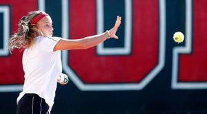 Image post by @ou_wtennis on Instagram