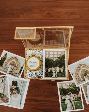 Image post by @thismodernlovephoto on Instagram