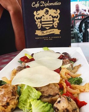 Image post by @cafedip on Instagram