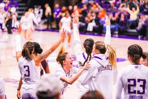 Image post by @uw_wbb on Instagram
