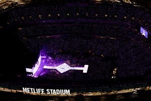 Image post by @metlifestadium on Instagram