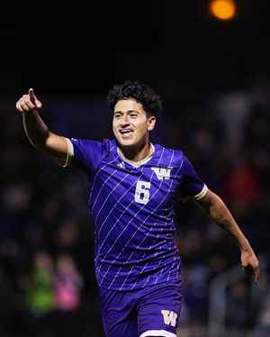 Image post by @uw_msoccer on Instagram
