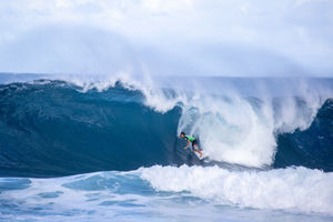 Image post by @wsl.qs on Instagram