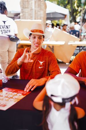 Image post by @TexasMBB on Twitter