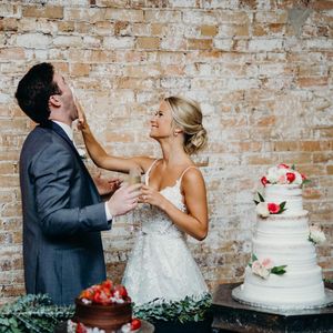 Image post by @theknot on Instagram