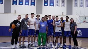 Image post by @DrakeBulldogsMB on Twitter