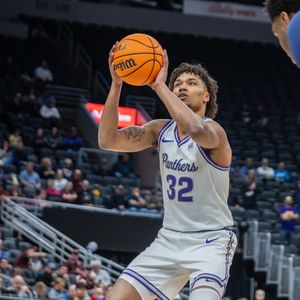 Image post by @uniathletics on Instagram