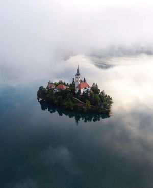 Image post by @dronepals on Instagram