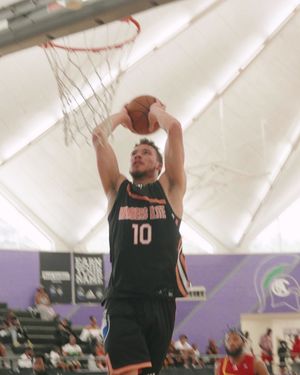Image post by @aeblhoops on Instagram