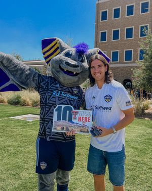 Image post by @eplocomotivefc on Instagram
